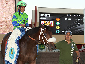 Redeemed wins the 2011 Oklahoma Derby.