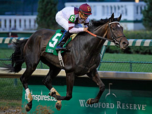 Royal Delta wins the 2012 Fleur de Lis.