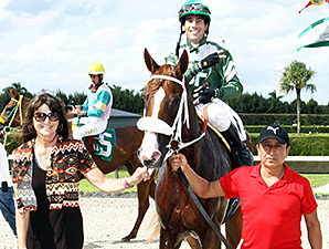 Secret Kitten wins the 2013 Cassidy Stakes.