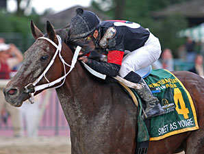 Sweet as You Are wins the 2012 Mrs. Penny Stakes.