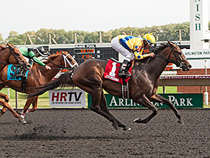 Sweet Luca wins the 2014 Addison Cammack Handicap.
