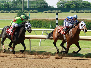 Tastefullyxcessive wins the 2013 Texas Stallion Stakes - Got Koko Division.