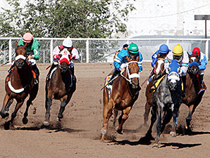 Thunder Agard wins the 2014 Lineage Classic Stakes.
