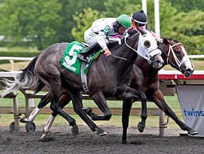 Tiree wins the 2012 Coach Jimi Lee.