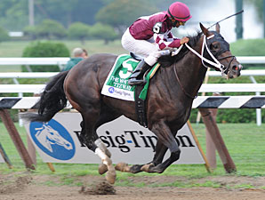 Tizway wins the 2011 Whitney.