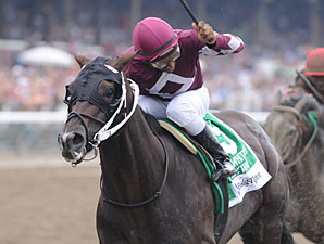 Tizway wins the 2011 Whitney.