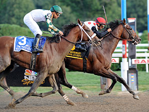 To Honor and Serve wins the 2012 Woodward.