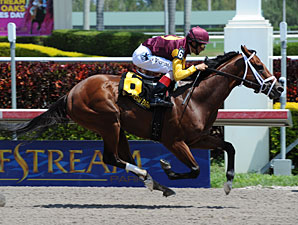 Travelin Man wins the 2011 Swale Stakes.