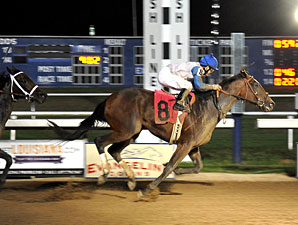 Tujuacagofast wins the 2012 Shine Futurity - Filly Division.