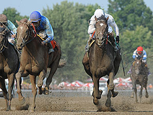 V. E. Day wins the 2014 Curlin Stakes.