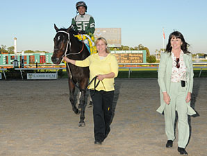 Watch Me Go wins the 2011 Tampa Bay Derby.