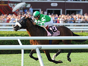 Winchester wins the 2011 Sword Dancer.