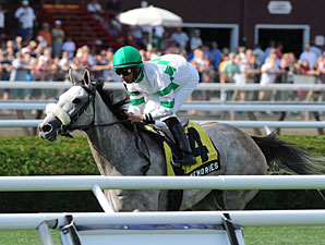 Winter Memories wins the 2011 Lake George.