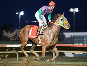 Yournotthebossofme wins the 2012 Saylorville.