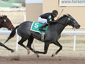 Z Rockstar wins the Jim Thorpe Stakes.