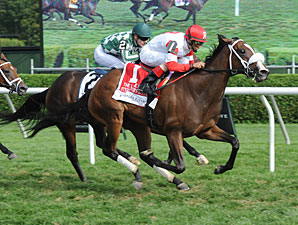 Stephanie's Kitten wins the Lake Placid Stakes.